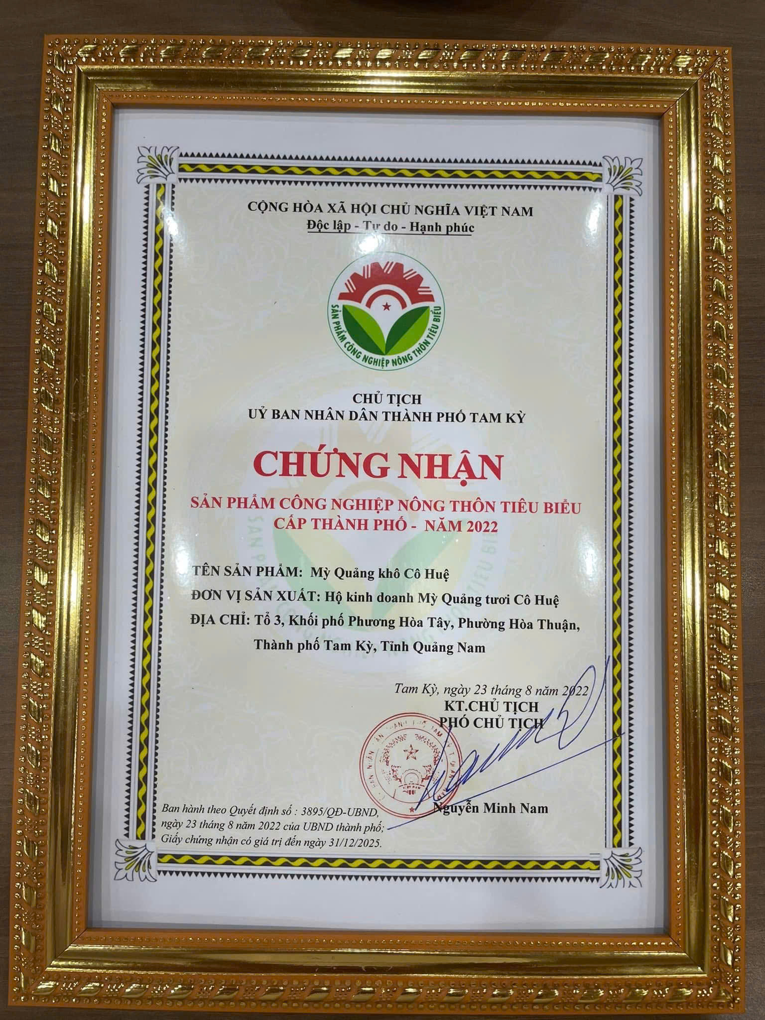 Bằng Khen Sản Phẩm Nông Thôn Tiêu Biểu Cấp Thành Phố (2022) - Mỳ Quảng Cô Huệ
